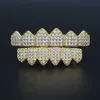 Micro Set 4a Zircon 18K Gold plaqué Hip Hop Dentans Grills adapté aux hommes et aux femmes Halloween Vampire Gold Dents