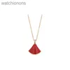 Mode luxe blgarry designer ketting kleine rok ketting dames 18k rose goud rood agaat single fan kraag ketens sieraden met logo en geschenkdoos