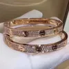 Pulseiras de designer de luxo lojas on -line jóias de ponta 18k ouro rosa ouro verdadeiro ouro full star star ring bacelete cinco bracelete de flores brincar
