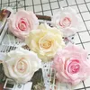 20pcs/ działka 9cm sztuczna jedwabna róży głowice kwiatowe Kliszek Klątka Kulka Ściana Materiał Rose Peony Wedding 240416