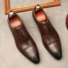 Chaussures habillées hommes Business Oxford Derby Générat en cuir pointu à bout pointu de la mode