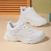 Scarpe casual di grandi dimensioni 41 42 Mantieni le donne calde per la neve termica da sneaker in pelliccia all'interno dello sport femminile che corre con cotone