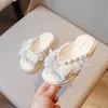 Slipper Summer Kids Slippers for Fashion Fashion Wrinestone Bow Beach Shoes Soft Sole -Slip Crystal Princess Shoes Casual Sandals Y240423