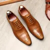 Chaussures habillées hommes Business Oxford Derby Générat en cuir pointu à bout pointu de la mode