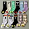 2024 Designer NOUVEAUX chaussettes pour femmes Luxe Luxe Sports Lettre d'hiver Privured Brodery Cotton Man Woman Sports Socks A003