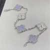 Surprise populaire Petit cadeaux et bijoux pour Gold High Lucky Flower Diamond Bracelet femelle avec Vnain Cilereft Arrplse