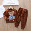 Ställer in barns flanellpyjamas Set 06y Baby Boy Girl Clothes Autumn/Winter Cartoon Bear Coral Fleece Tjockna varma hemkläder 2st