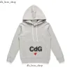 Hoodies Men Men Com des Garcons يلعب بلوز Sweatshirt أسود CDG Red Heart Hoodie Size X322 826