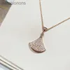 Mode Luxus Blarry Designer Halskette kleiner Rock Full Diamond Halskette für Frauen High -Version -Lüfterform mit Logo und Geschenkbox
