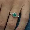 Cluster Ringe Mode Luxus Solitaire Green Zirkon Frauen Hochzeitstag Ring Zwei Tonne Elegante Damenabendparty Schmuck Schmuck