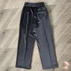 Pantalon masculin en daim de rue haute brodé