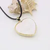 Collares colgantes 31 mm Natural White Sea Shell Catina en forma de collar Bordamiento de aleación Irregular Joya de regalo de amantes de los amantes de los amantes