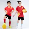 Jerseys Childrens Football Jersey Boys Girls Team Kicking Ball Sportswear Kids Play Ball Uniforms Child Soccer Shirt Clothes Red Socks