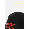 Chapeau de luxe créateur de mode CAP BASEBL BROIDE BROIDED LOGO HAT POUR MEN COULEUR IMAGE