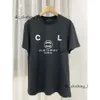 Designer t shirt avancerad version kvinnor chanells sko t shirt france trendiga kläder par mode bomull runda hals män chanells sandal topp tees 233