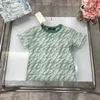 Luksusowa koszulka dla dzieci Designer Designer Gradient Letter Full Print Girls Dziewczęta krótkie rękaw Rozmiar 100-150 cm Tees TEE Summer Tshirt 24 kwietnia