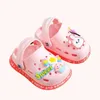 Sandali Summer Kids Sandals Children Hole Schede Slifori morbidi Cartoon Design fai-da-te Design Sareta Sandy Slipper per ragazzi 240423 240423