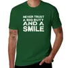 Men's Polos Never Trust A Big Buand Smile T-Shirt Vintage Clothes Blacks Mens T Shirt Graphic