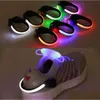 Fournit un autre clip de chaussure d'événement Flash LED Light Up Glow dans l'obscurité pour la fête dansant Skating Night Running Safty Gear Patte