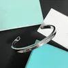 S925 Silver Luxury Luxury Bangle Bracelets Femmes Femmes de haute qualité Engagement en acier inoxydable Bijoux de voyage New Love Designer Bracelet