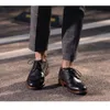 Italienische Herren Kleidung echtes Leder 2024 Herbst Designer Britischer Stil Klassiker Brogues Hochzeit Soziale Schuhe für männlich