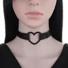 Choker Kmvexo Woman Black Heart Collar Necklace PU Leather Goth Rivets Pendientes Party Club Gothic Femme Jewelry