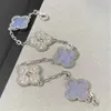 Bracelet de fleur de trèfle chanceux petit et doré Bracelet femelle Jade Purple Jade Double Natural Purple avec Vnain commun