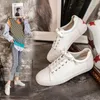 Sapatos casuais couro branco para mulheres sneakres sneakres formam 2024 tênis de tênis feminina sapato de plataforma