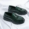 British Style Men Designers Tassel Mocas de couro com patente de patente em sapatos planos ao ar livre sapatos de festa de casamento leves