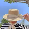 Koreansk modebrett ristplatta remmar Treasure Grass Straw Hat Ladies Outdoor Vacation High-kvalitet Sun Designer Style 240423