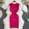 Vestidos casuais básicos Lady Stripes Knit Bodycon Tank Office Dress Summer Elastic Slim Pacote Sexy Hips Vestido de festa Mulheres roupas vestidosl2403