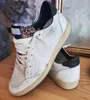 Designer sneaker luxe gyllene korg tennis casual sko klassisk vit do-gammal smutsig läder nödstjärna sneakers mens kvinnor skor