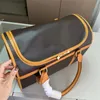 Pet Pack Travel Bag Luxury Duffle Duffle Bagage Bag Women Women Shoudbags Fashion Classic Flow