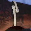 Bracelets de charme Iced Out Bling CZ Paved Heart Square Clip bracelet bracelet avec or sier sier plaqué bijoux punk pour les femmes Dhj8p