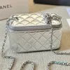 24ss luxe ontwerper gewatteerde mini -doos crossbody tassen klassieke gouden bal verstelbare schouderband multi pochette tas dames leer