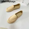 les chaussures de rangée les chaussures simples de concepteur en ligne de la tête la tête profonde de la tête rond