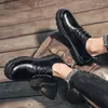 Casual Shoes 2024 Lace-up Outdoor Man Male Mens Leather Men Affärsmodet tjock botten man Oxford