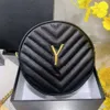 El çantası deri çanta tasarımcısı Kadınlar için kadın ve şık çanta yeni düz renkli kabartmalı crossbody küçük tur