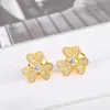 고급 디자이너 Vancefe Clover Earrings 18k 골드 글로시 페이스 다이아몬드 꽃잎과 꽃 간단하고 우아한 스타일 이어링