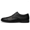 Casual Shoes 2024 Brand Men Top Quality Oxfords British Style äkta läderklänning Business Formal Flats