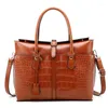 Totes 2024 Bagfice de mallette Sac féminin européen et américain Crocodile Handsbag Sac à main Cross Big