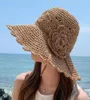 Moda Summer Women039s Sun Hats Bucket Cap renda Flores de proa Bowknot Fita Capinho plano Panamá Pravo macio Caps de praia largo BRIM4818145