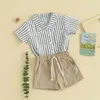 Kläderuppsättningar Blotona Toddler Boys 2 Piece Outfits randig tryck Kort ärmknapp T-shirt och elastiska shorts för sommarkläder Set 6M-4Y