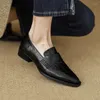 Lässige Schuhe Ladies Low Heel Frauen Pumpen Frühling Herbst-Schaffell-Laafer spitzer Zehen Echter Leder-Slad-On Lady Vingtage