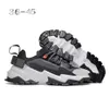 Hommes de qualité supérieure Femmes Fériences de course originales Triple noir blanc Soft Sole Vision Couleur Blush Outdoor Trainer Platform Sports Trainer Designer Sneaker