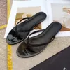 المصمم Y5L Slippers Sandals Slides Flip Flops Flat Flateable Platform Former Outdoor Fashion Shoes Form