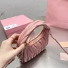 Kvinnors rosa designer Cleo Bag Miui Satchel Tote Wander Matelasse Underarm Hobo Luxury äkta läder med axelbandkopplingar Purses Crossbody Bags Handbag