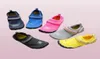 Aqua schoenen voor kinderen snel droog strand op blote voeten schoenen jongens meisjes meisjes zwemmen camping waden sandalen vijf vingers schoenen y07147920397