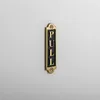 Decoratieve beeldjes Brass Signage Cafe Bar Decoratie Licentiegidsen Indicator Glazen deur WAARSCHUWING Home Wall Logo Huishoudelijke producten