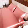 Pink de gama alta rayón satén 4pcs juego de lámina ajustada sólida sólida sábana sábanas de banda elástica sábana lisa cubierta de colchón 240410